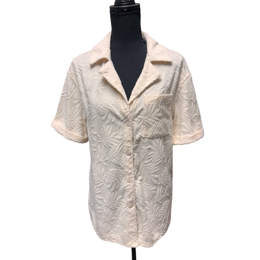 Avec Les Filles Notch Lapel Collar Shirt Size XS Cream Short Sleeves Textured